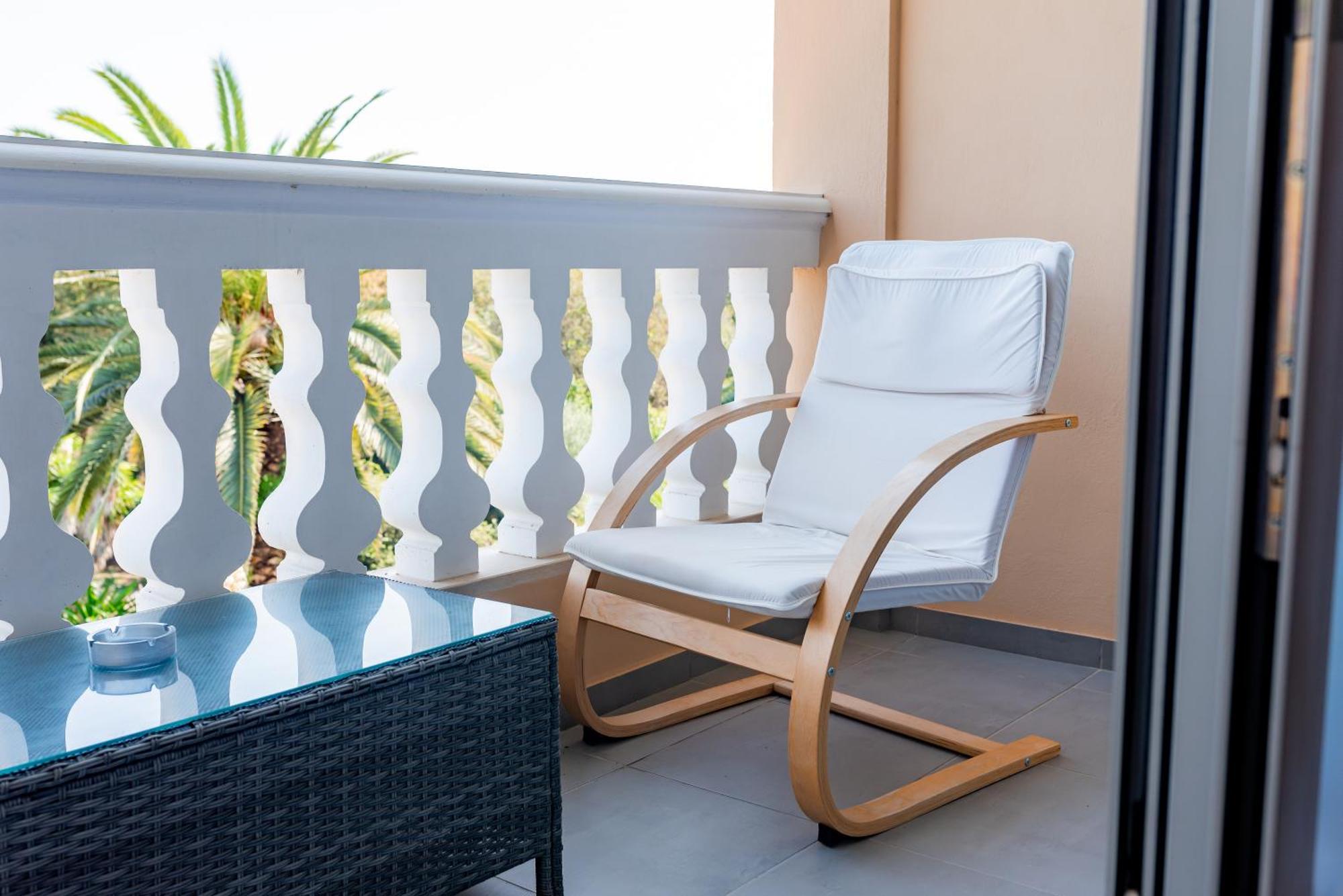 Fiori Hotel Guviá Kültér fotó