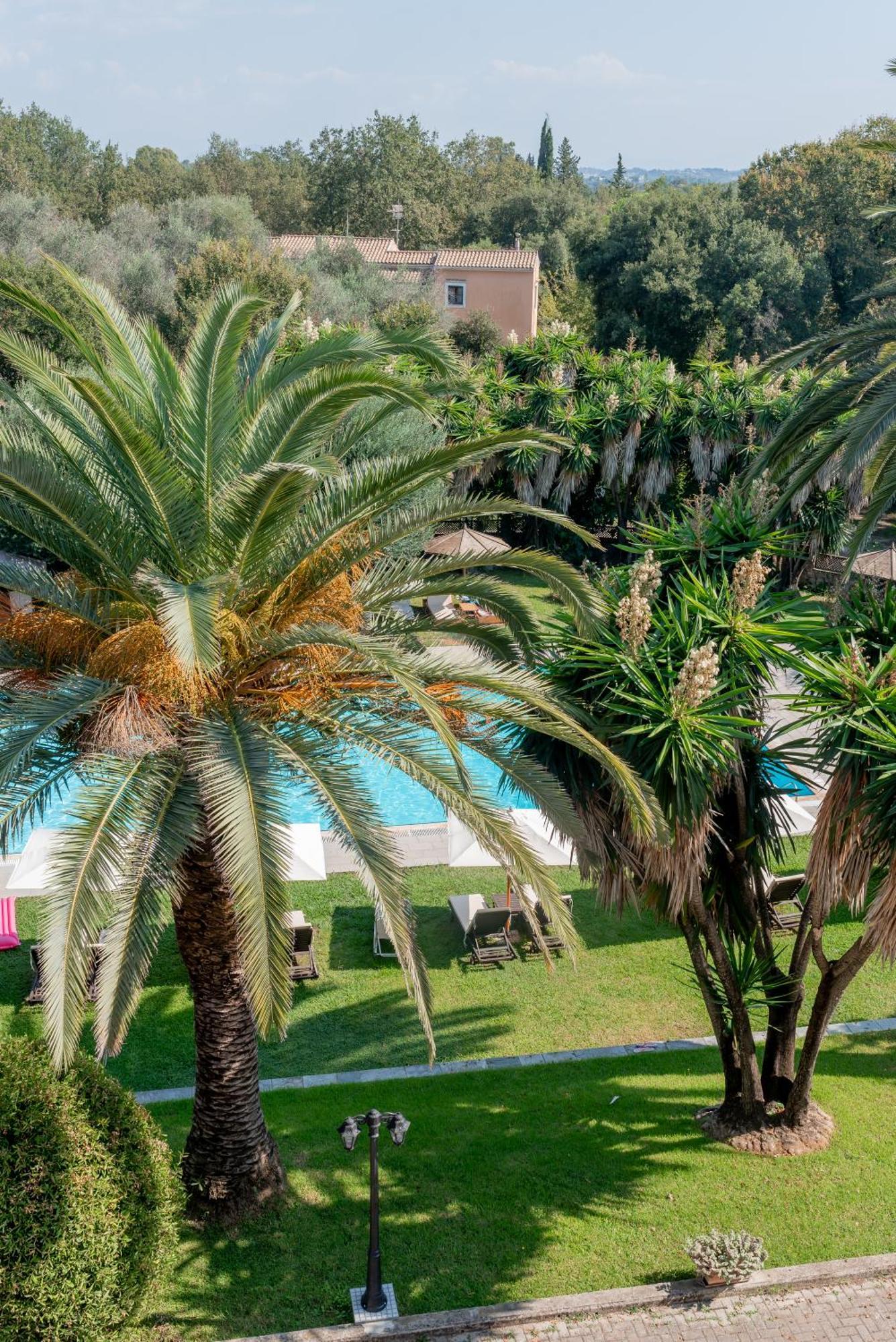 Fiori Hotel Guviá Kültér fotó