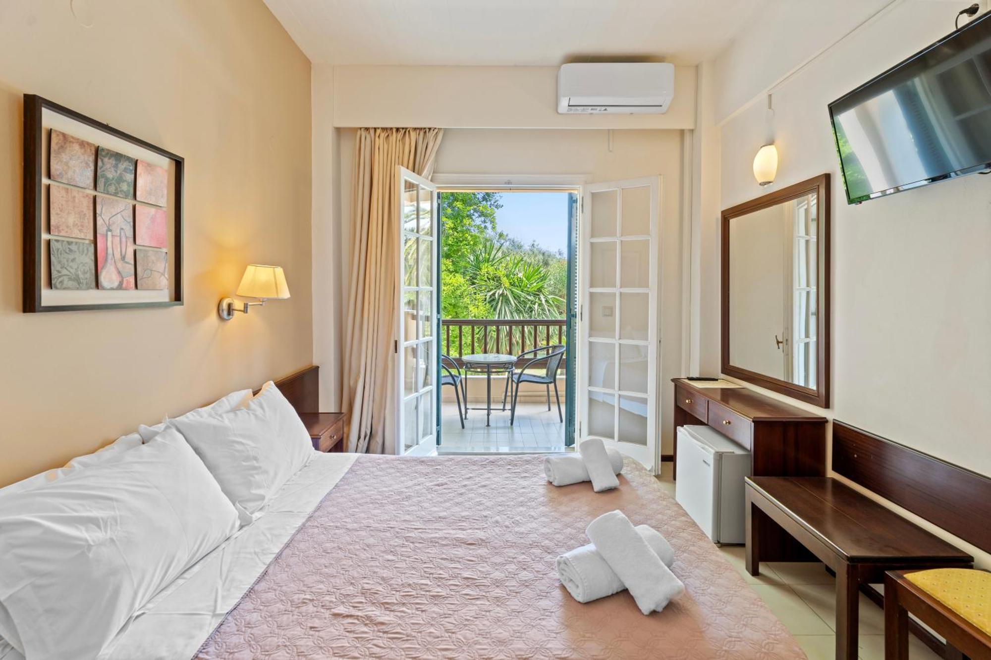 Fiori Hotel Guviá Kültér fotó