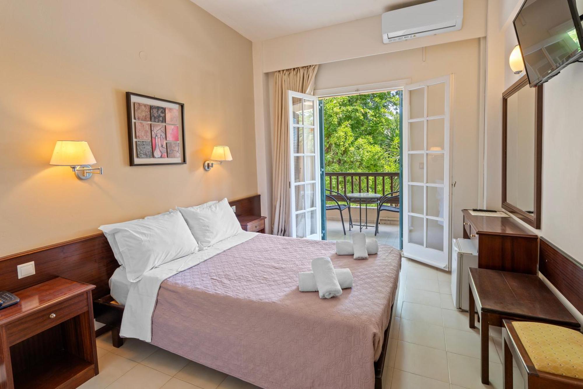 Fiori Hotel Guviá Kültér fotó
