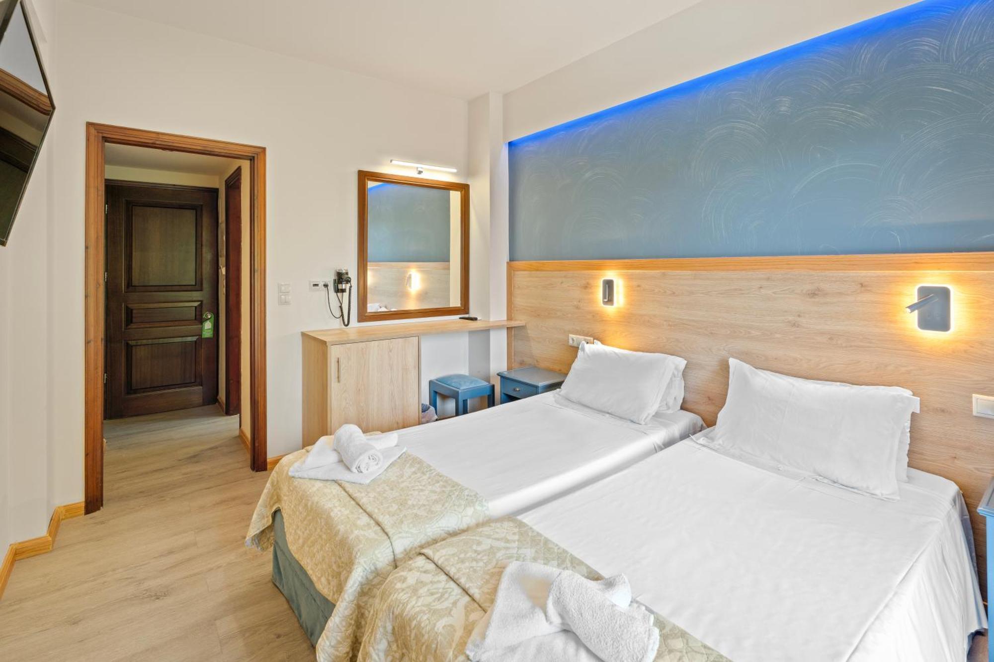 Fiori Hotel Guviá Kültér fotó